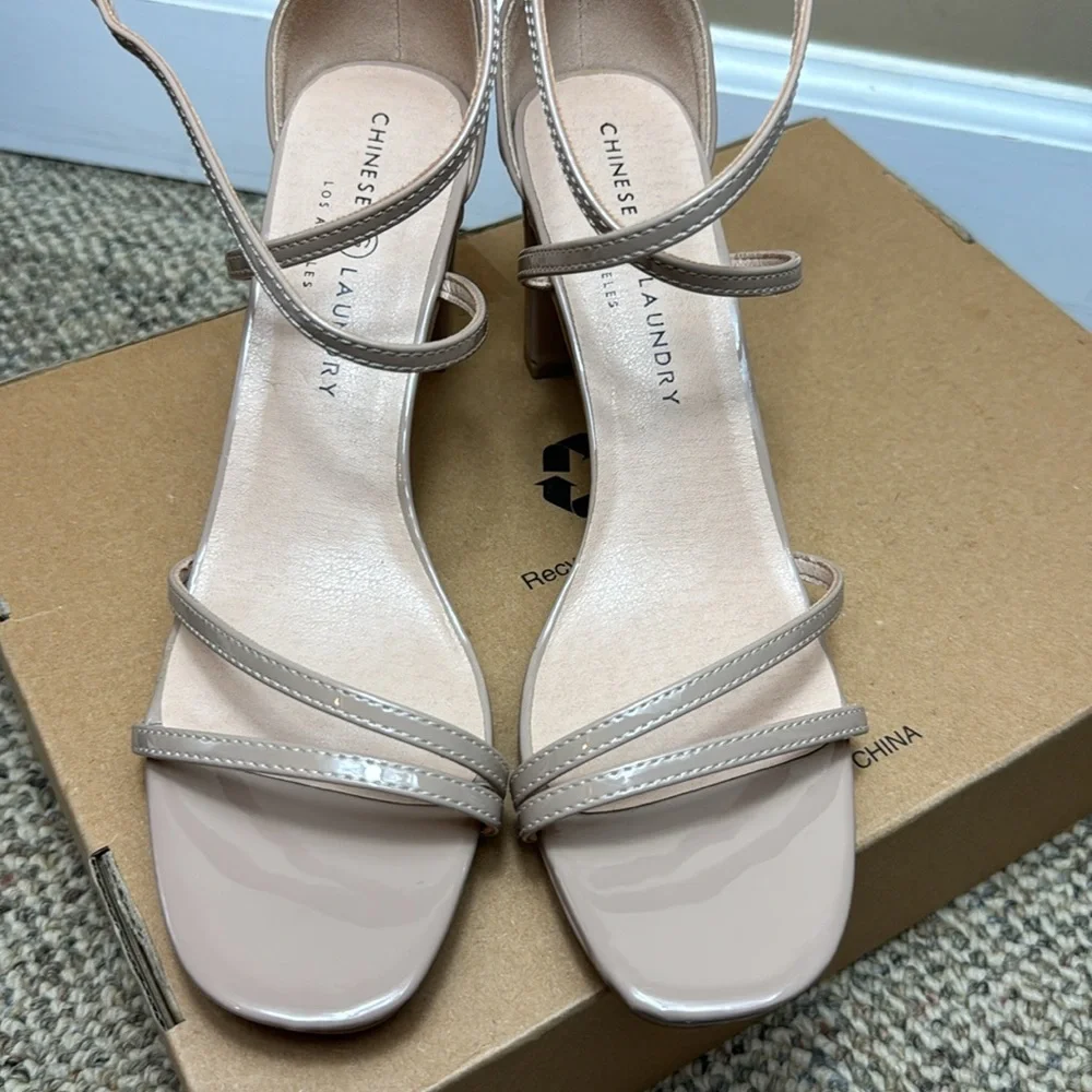 NWOT - Chinese Laundry Women's Heeled Sandal, Beige, Size 9 - Picture 2 of 14